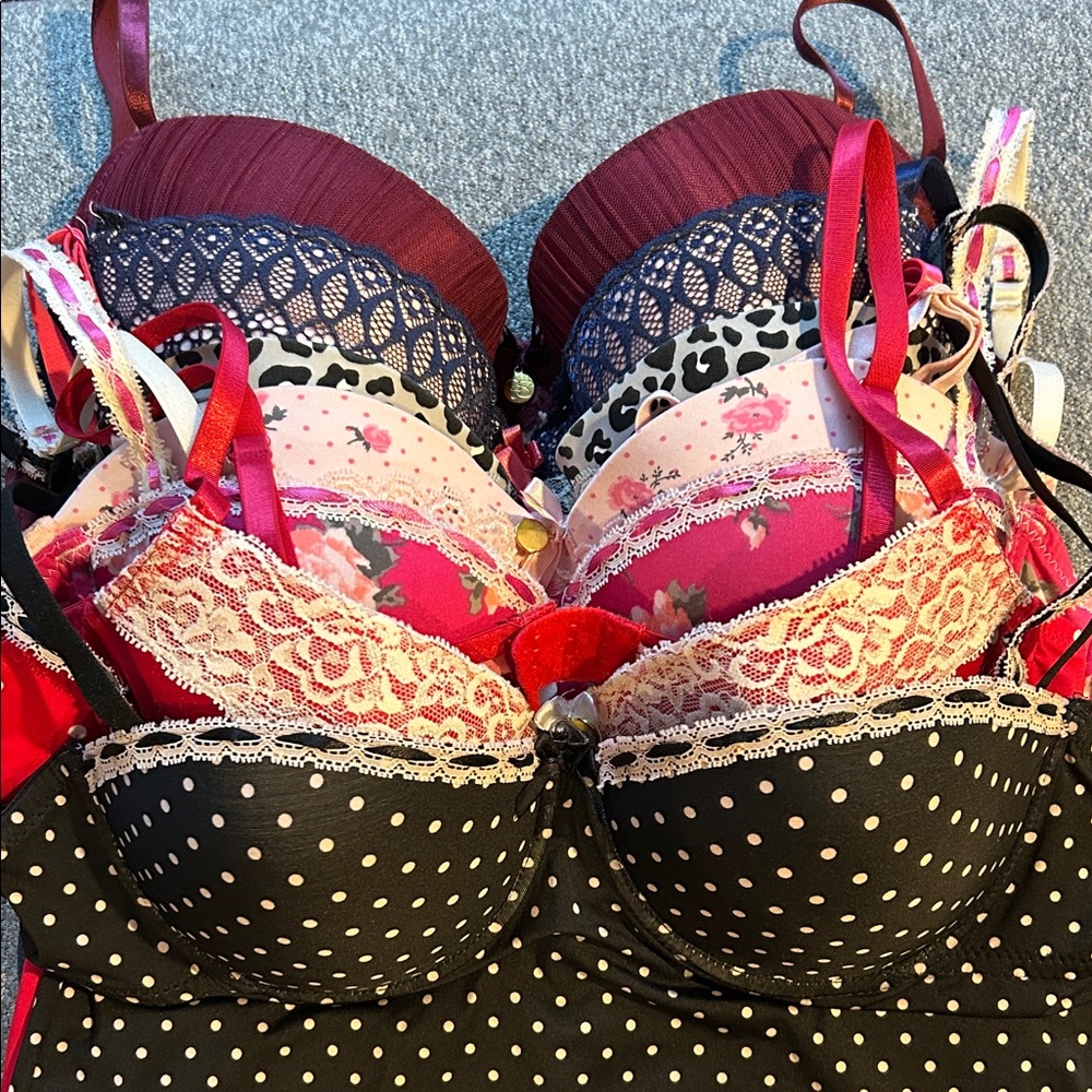 Jessica Simpson 7 Lingerie lot, Large